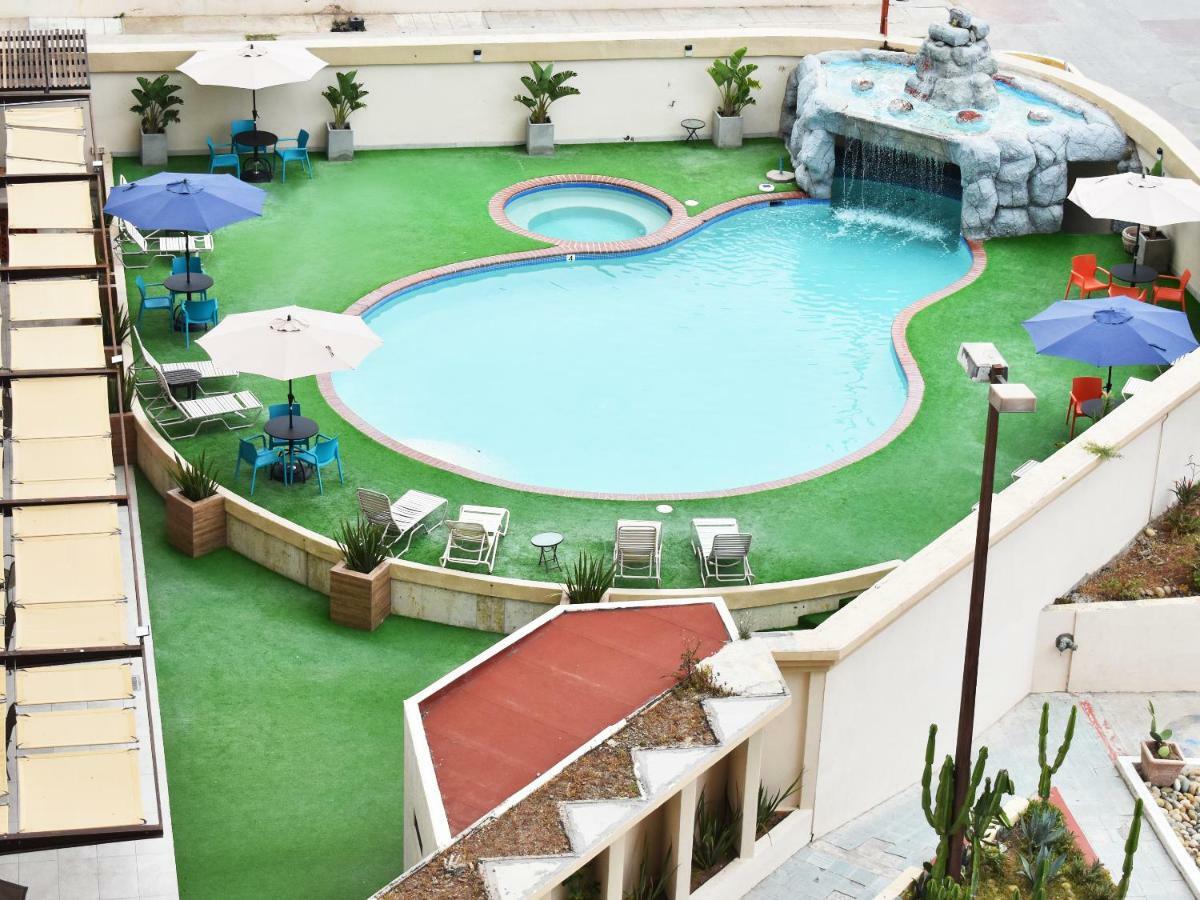 Hotel Corona Plaza Rosarito Extérieur photo