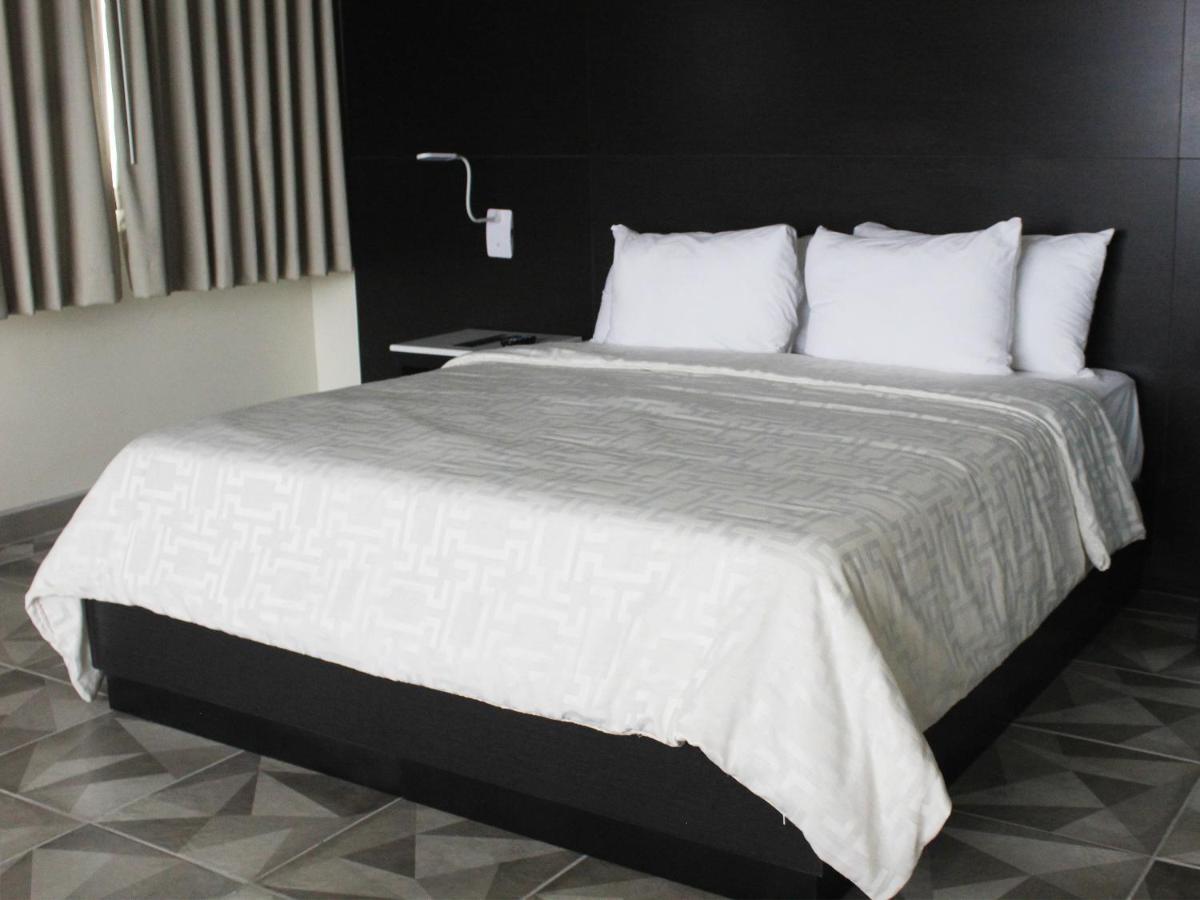 Hotel Corona Plaza Rosarito Extérieur photo